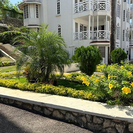 Falcon Islandview - Airport Pickup Available - 24Security Montego Bay Exterior photo